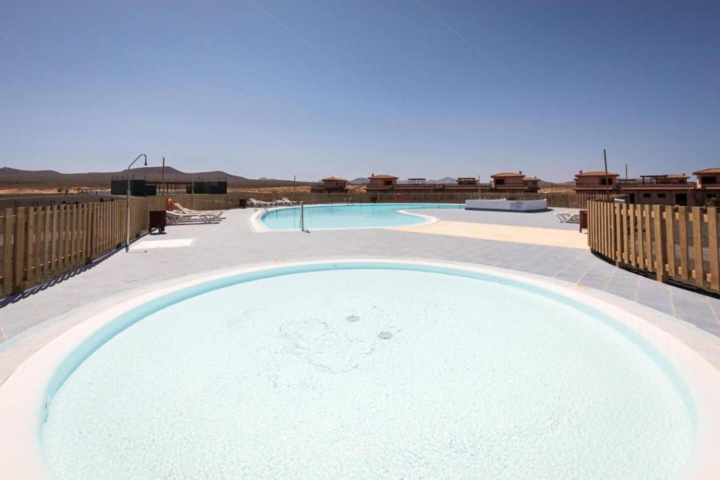 Majanicho Con Piscina Lajares